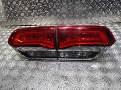 Grand cherokee wk2 рестайлінг  лампа задня ліва w кришка фото №1