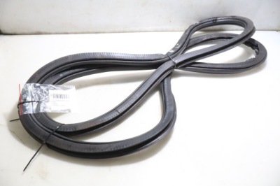 Прокладка двері ліва задня skoda superb iii фото №1