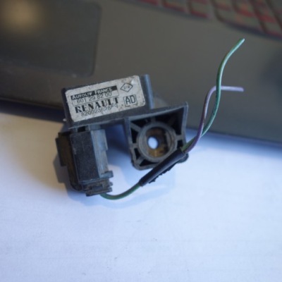Renault megane ii датчик ударний 8200236286b фото №1