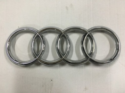 Значок эмблема бампера передний audi q2 17- фото №1