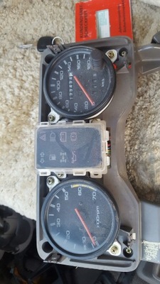 Лічильник прилади isuzu trooper 91r фото №1
