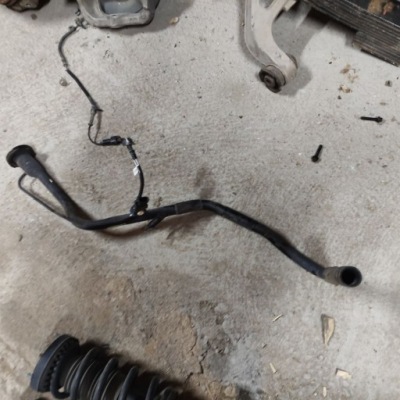 Заливная горловина топлива трубка dodge challenger 15- фото №1