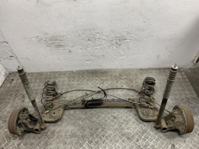 Подвеска балка oś задние задний  dacia duster i 1.5 dci 13 r 430006757r фото №1