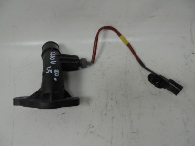 Патрубок труба термостата води renault clio 5 v 1.5 blue dci 20r 147137396r фото №1