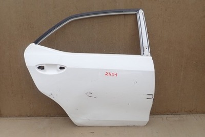 Двері праве задні правий задня toyota corolla e16 13- фото №1