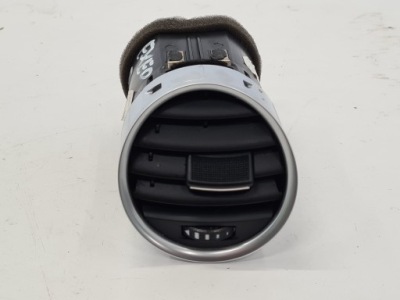 Seat exeo решітка обдув права 3r0820902 фото №1