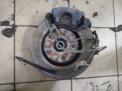 Toyota avensis t27 поворотный кулак ступица левая перед 1.8b фото №1