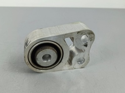 2023 polestar 2 кронштейн двигателя 32298481 фото №1