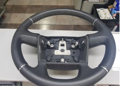 VOLANTE DE AUTOMÓVIL  