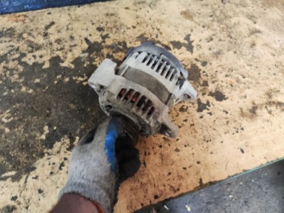 Chevrolet spark m300 1.0 16v генератор фото №1