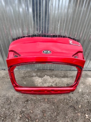 Кришка багажника багажника задня kia stonic + камера nr.0 фото №1