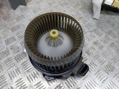 Toyota avensis t27 eur повітродувка повітря фото №1