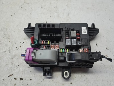 Opel insignia a lift коробка запобіжників задня 13485565 at фото №1