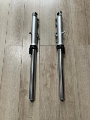 YAMAHA YZF R6 RJ03 RJ01 99-02 ПІР'Я ТРУБИ РІВНЕ КОМПЛЕКТ 