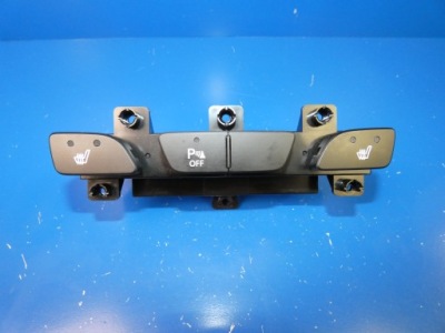 Hyundai ix35 панель подогрев сидений кнопки фото №1