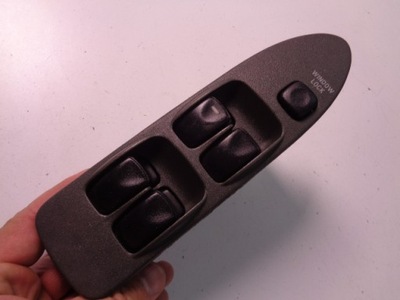 Панель вікон лівий перед mitsubishi spacestar i фото №1