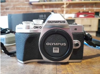 Aparat fotograficzny Olympus OM-D E-M10 Mark III S korpus srebrny