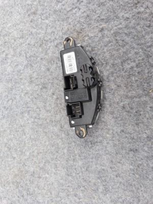 Bmw оригінальний номер 9276112 регулятор, вентилятор обдув do салону транспортного засобу фото №1