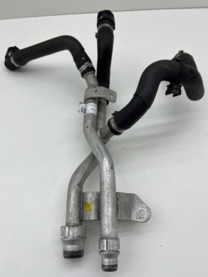 Bmw 5 g30 g31 труба шланг води радіатора 8575746 фото №1