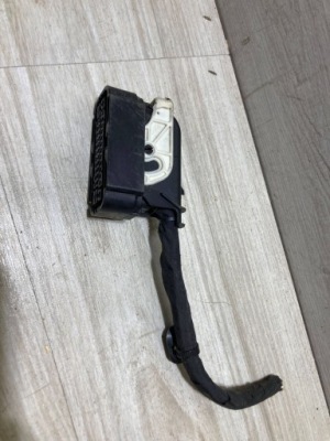 Renault arkana 2022 штекер насоса abs фото №1