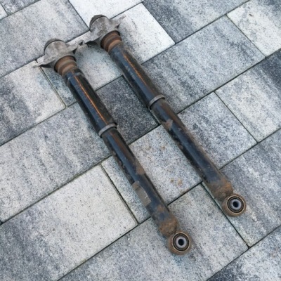 A3 3-дверь 2003-12 амортизаторы задняя фото №1