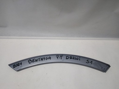 Bentley bentayga lift 2021r молдинг двері права задня фото №1