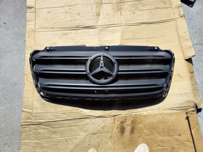 Решітка радіатора решітка радіатора mercedes sprinter 907 a9108805100 a9108852800 фото №1