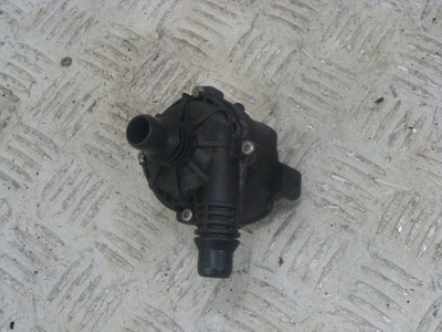 BMW F90 G11 G15 G30 ADICIONAL BOMBA DE AGUA 6834923  