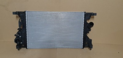 Интеркулер mercedes cla 118 2475006200 фото №1