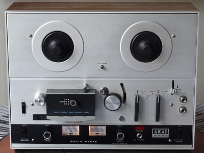 Akai 4000D . 0125