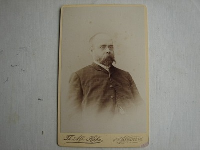 Sebnitz i.S. / - stare zdjęcie kartonikowe - wąsy ,okulary