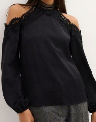 tzn BLUZKA ZE STÓJKĄ 44