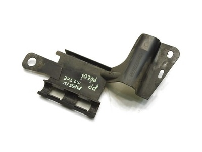 Захист кронштейн правий перед renault megane iv 638300353r фото №1