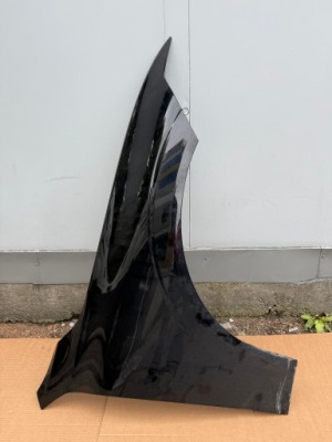 Volvo xc60 2 ii крыло передний правый 15-25 фото №1