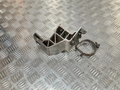 Кронштейн радіатора праве c205 w205 1.5 cgi фото №1