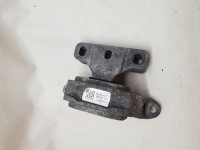 Vw up 1s0 кронштейн подушка двигателя перед 1s0199262 фото №1