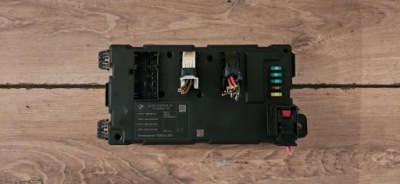 Блок керування модуль rem bmw f 61.35-9329701-01 фото №1