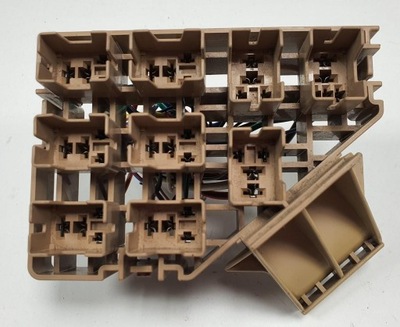 Коробка предохранителей mazda rx-8 1.3 rb101300n фото №1