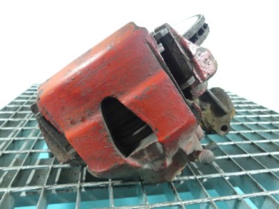 Суппорт перед правый audi a3 8l 1.8 20v фото №1