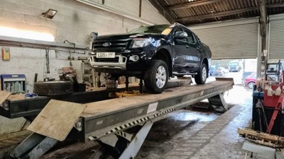 PAGALVĖS PNEUMATINĖS KEMPERIS FORD RANGER NAVARA 