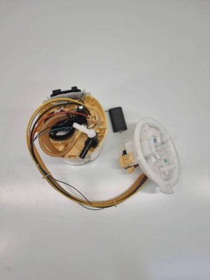 Насос пального bmw 5 g30 g31 7476101 фото №1