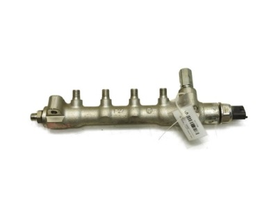 Молдинг упорскування opel astra j lift 1.7 cdti фото №1