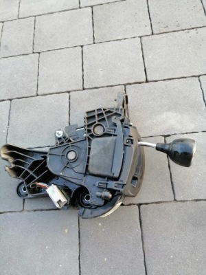 Chrysler town country домкрат переключения передач фото №1