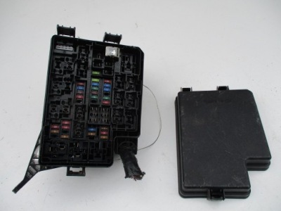 Коробка запобіжників корпус toyota rav 4 2,2d фото №1