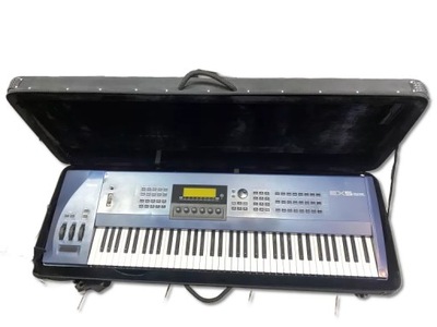 SYNTEZATOR YAMAHA EX5 CASE