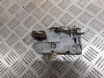 Замок дверь правый перед peugeot 406 6pin фото №1