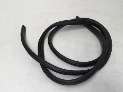 Qashqai iii j12 2022 прокладка дверь правый задняя фото №1