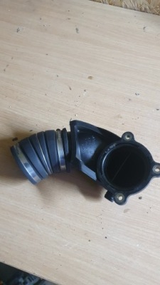 Труба фільтра повітря 1111411204 mercedes w203 2001 rok фото №1