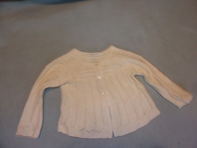 Sweterek ażurowy 9-12m Matalan