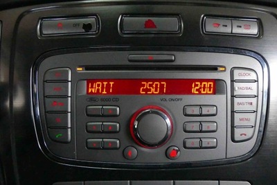 RADIO MANUFACTURADO FORD MONDEO MK4  